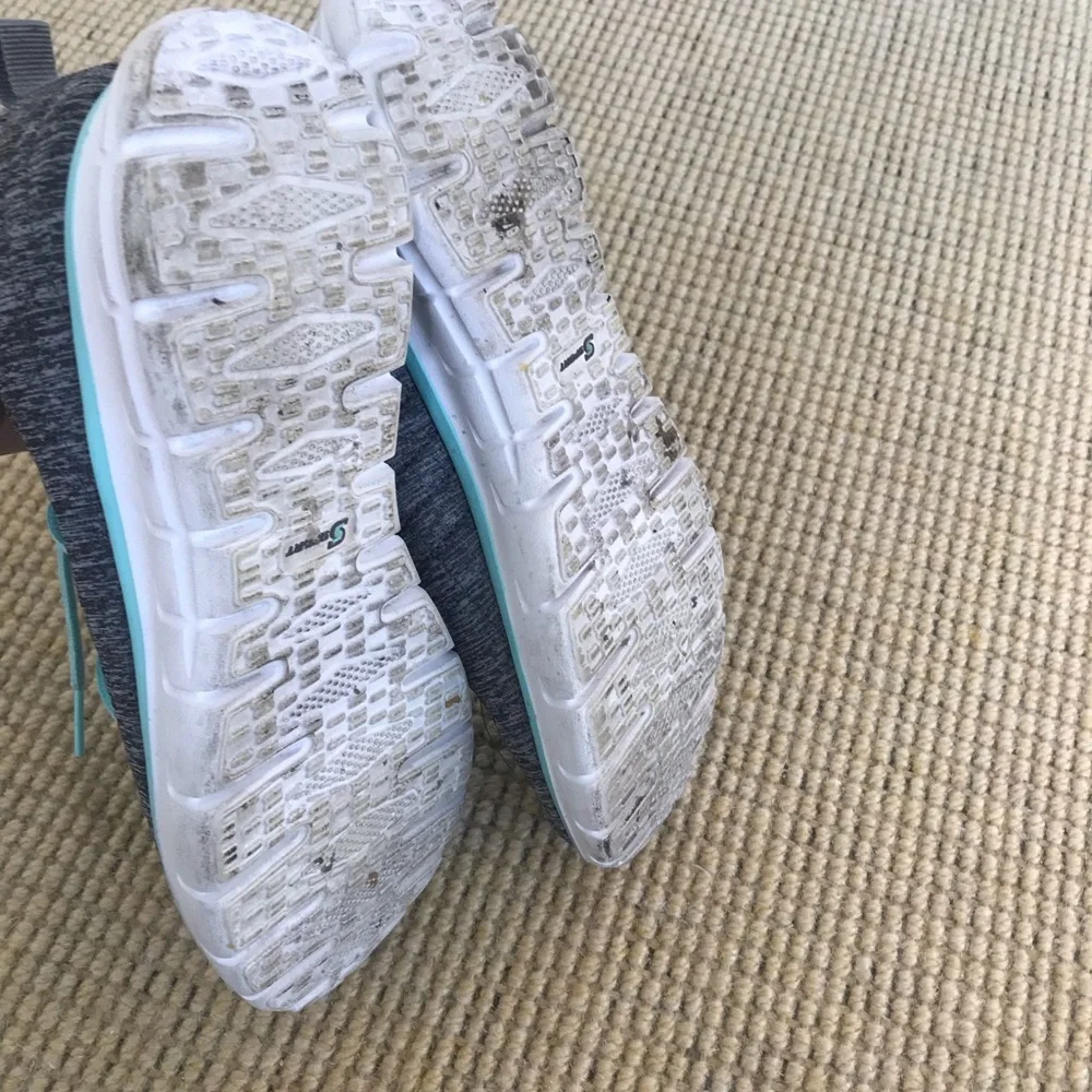 S Sport gym shoes